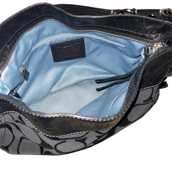 Black Medium Sized COACH Purse - Picture 5 of 7